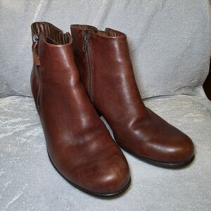 Ecco Women's Brown Leather Heeled Boots